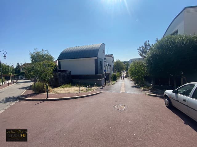 Réalisation de 8 maisons et de 6 appartements - MONTAIGNE IMMOBILIER media 31