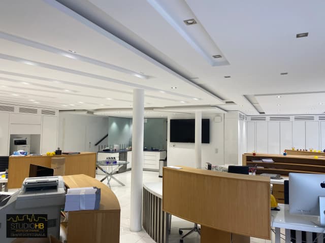 Conception et fabrication de mobilier media 1