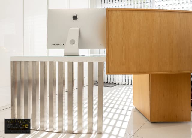 Conception et fabrication de mobilier media 17