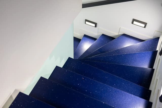 Conception et fabrication de mobilier media 23